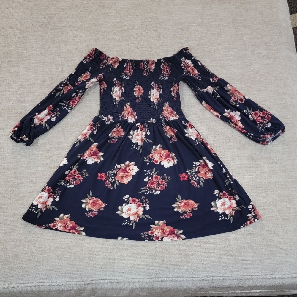 Junior Size L off the shoulder babydoll shirt